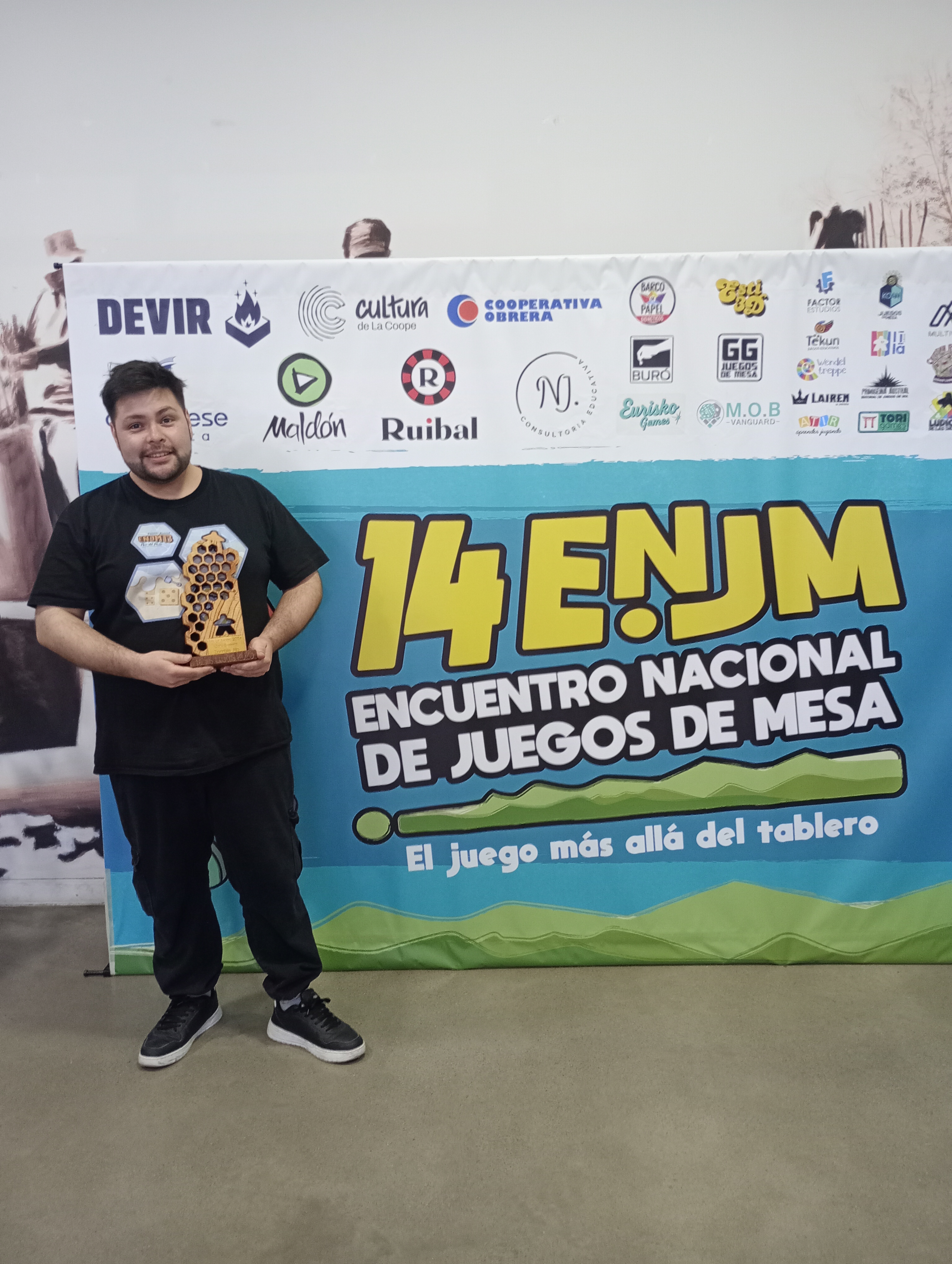 Graduado UAI, ganador del premio al Mejor Juego de Mesa Argentino Graduado UAI, ganador del premio al Mejor Juego de Mesa Argentino